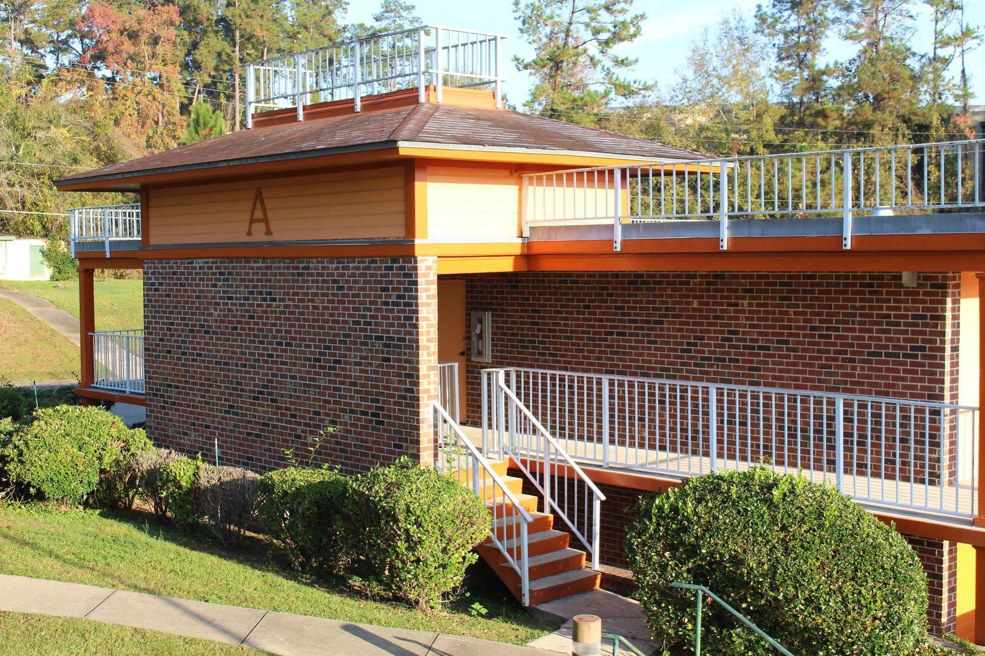 Seven Hills Suites I-10 Tallahassee Exterior photo